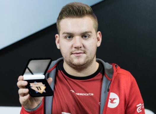 关键对位的 关键对位的